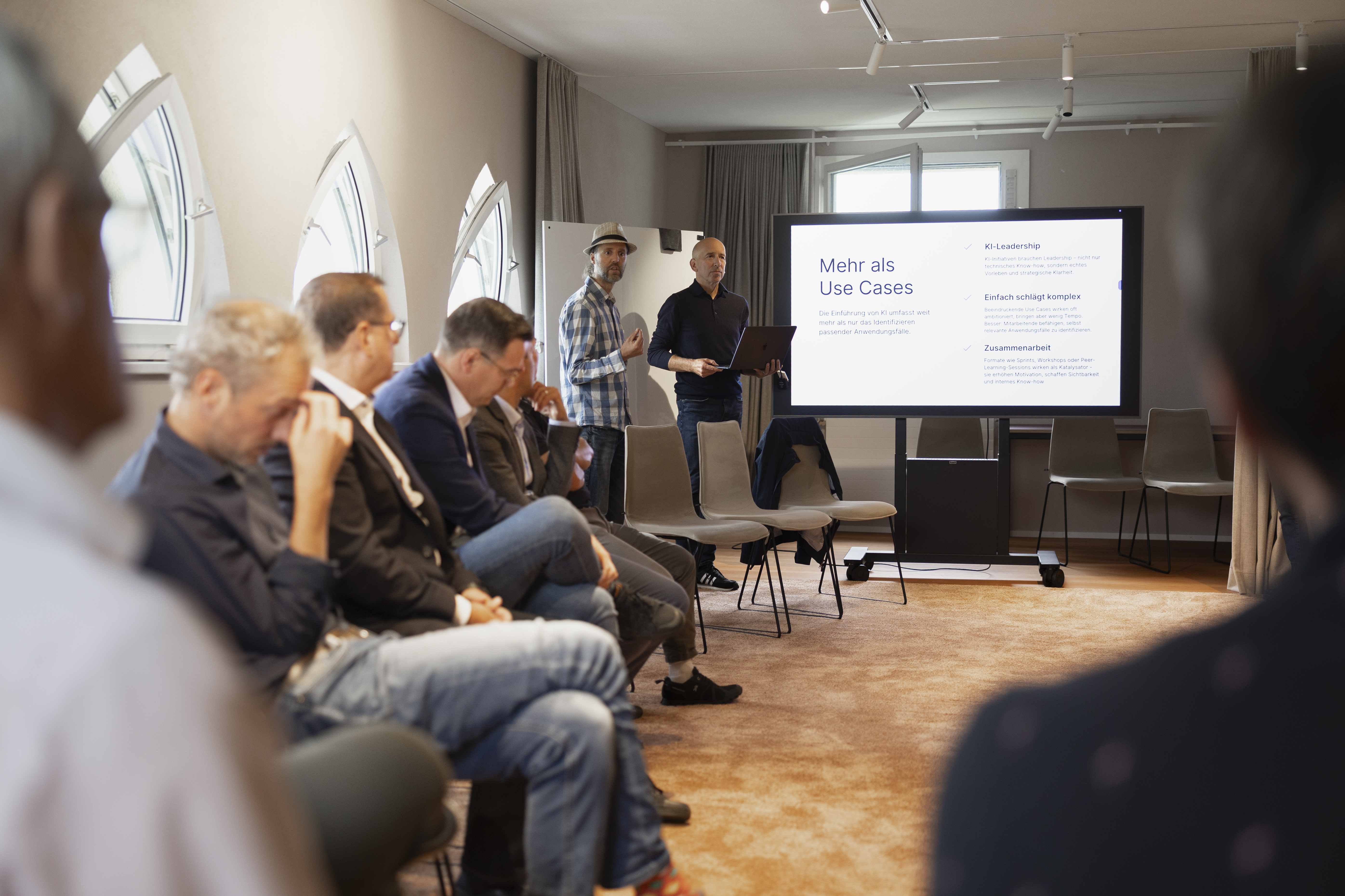 10. September 2025: Im KI-Café in Schaan geht es um Führung, Zusammenarbeit und erste Anwendungen.