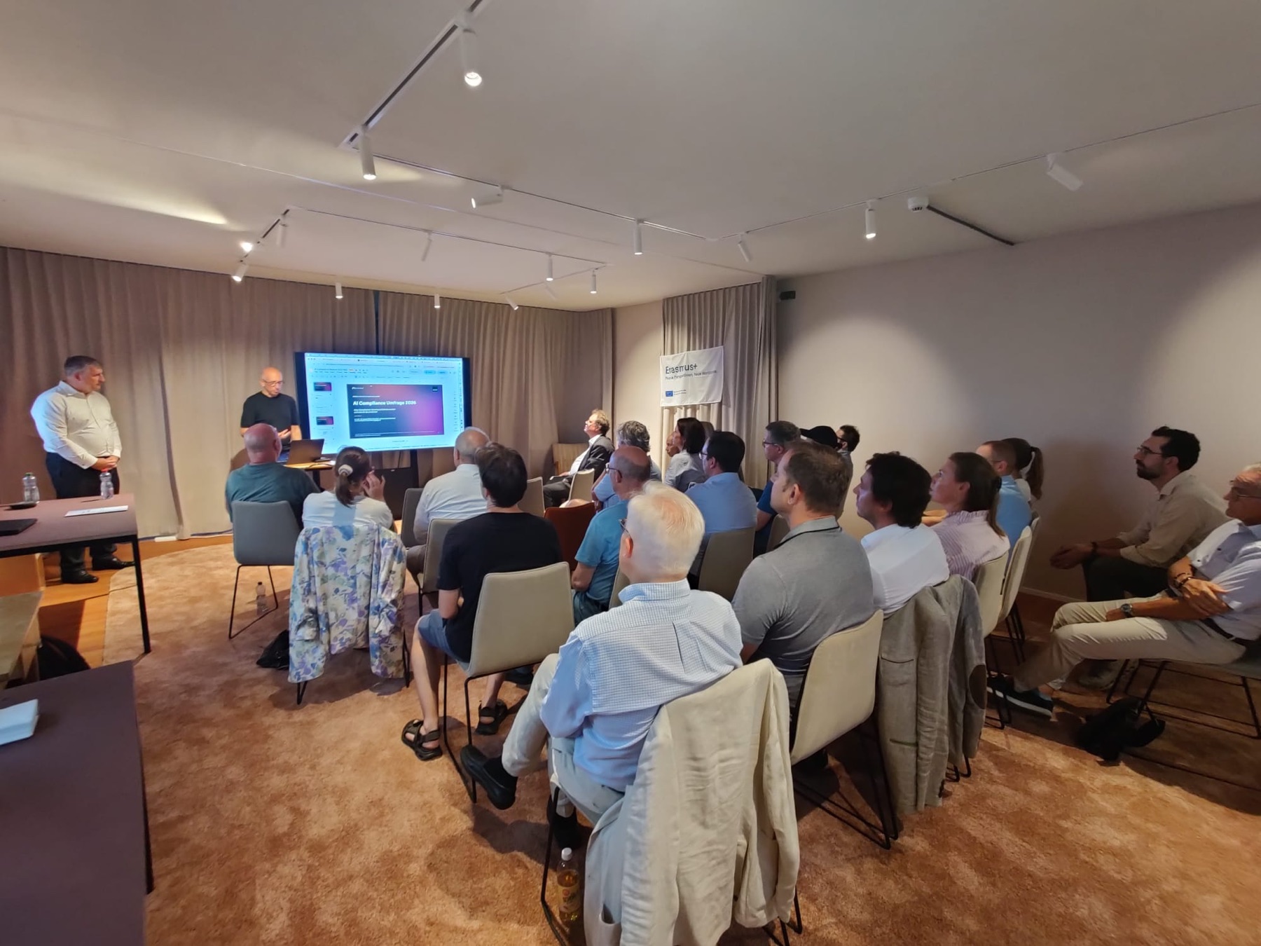 20. August 2026: Die Mastermind-Gruppen stellen ihre Ergebnisse im KI-Café in Schaan vor.